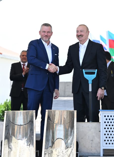 Azərbaycan və Slovakiya prezidentləri Ağdamın Baş Qərvənd kəndində görülən işlərlə tanış olublar