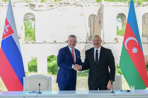 Azərbaycan və Slovakiya prezidentləri mətbuata bəyanatlarla çıxış ediblər - YENİLƏNİB 2