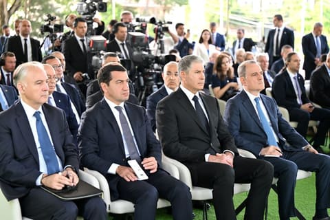 Azərbaycan və Slovakiya prezidentləri mətbuata bəyanatlarla çıxış ediblər - YENİLƏNİB 2