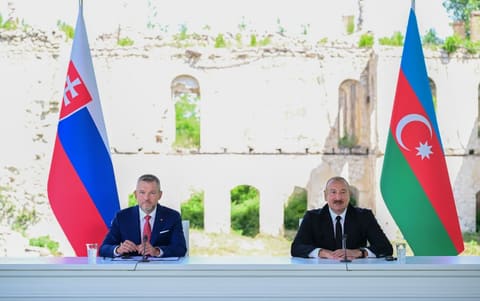 Azərbaycan və Slovakiya prezidentləri mətbuata bəyanatlarla çıxış ediblər - YENİLƏNİB 2