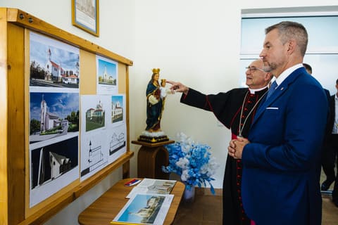 Slovakiya Prezidenti Bakıda “Müqəddəs Bakirə Məryəmin Məsum Hamiləliyi” katolik kilsəsində olub