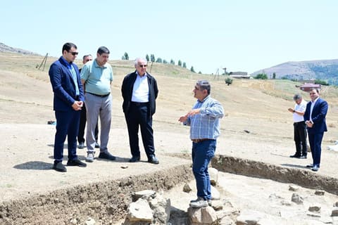 Mədəniyyət naziri Yardımlıda aparılan arxeoloji tədqiqat işləri ilə tanış olub