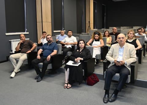Jurnalistlər üçün “Təhsildə rəqəmsallaşma”  mövzusunda ilk təlim keçirilib