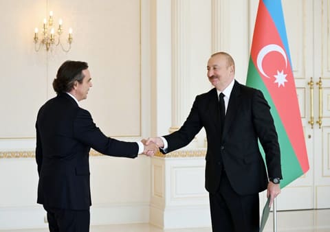 İlham Əliyev Braziliyanın Azərbaycanda yeni təyin olunmuş səfirinin etimadnaməsini qəbul edib