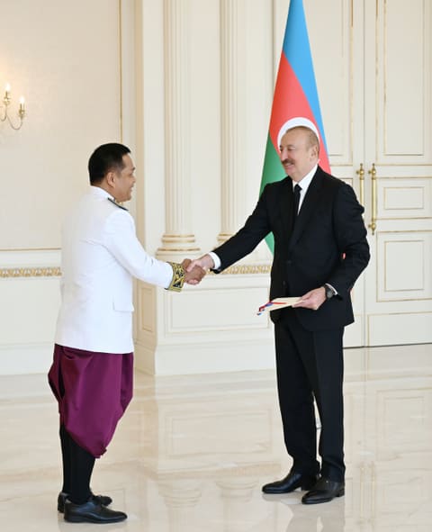  İlham Əliyev Kambocanın Azərbaycanda yeni təyin olunmuş səfirinin etimadnaməsini qəbul edib