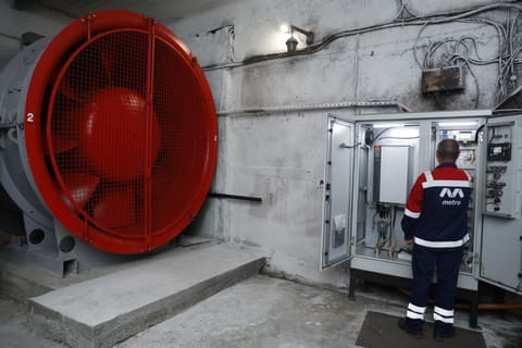 Metropolitendə daha 6 müasir tipli yeni ventilyator quraşdırılıb