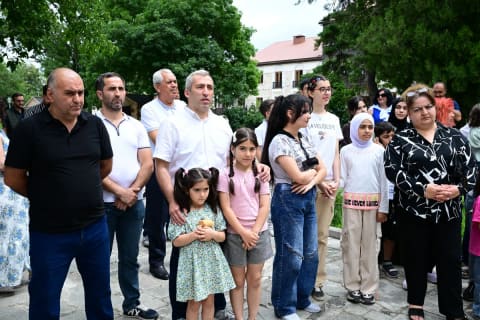Şuşada "Kitab dayanacağı" istifadəyə verilib