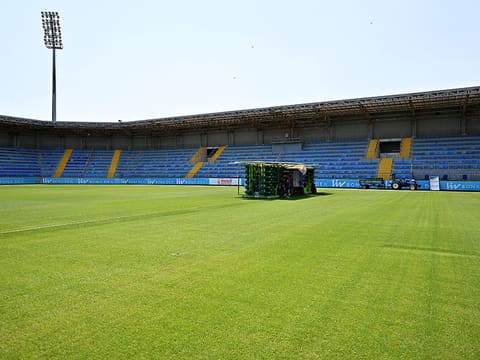 “Liv Bona Dea Arena”da ot örtüyü yenilənir - FOTOLAR