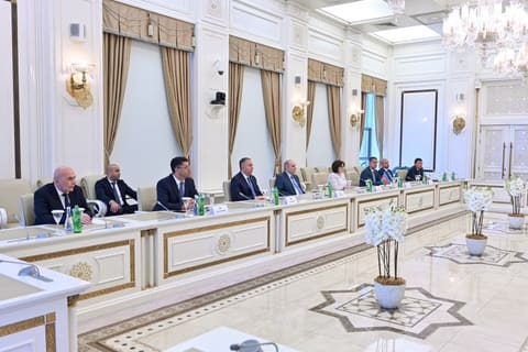 Sahibə Qafarova Çin Kommunist Partiyasının nümayəndə heyəti ilə görüşüb
