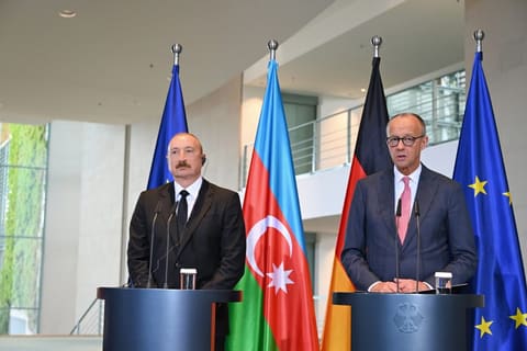  İlham Əliyev və Federal Kansler Fridrix Merts mətbuata bəyanatlarla çıxış ediblər - YENİLƏNİB