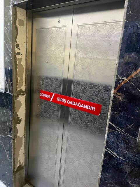 FHN təhlükəsizlik tələblərinə cavab verməyən liftlərin fəaliyyətini dayandırıb