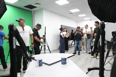 Azərbaycanlı jurnalistlər Qırğızıstana mətbuat turu çərçivəsində "Kabar" agentliyində olublar