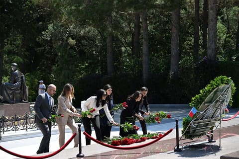 MEDİA, Audiovizual Şura və Mətbuat Şurasının nümayəndələri Fəxri xiyabanı ziyarət edib