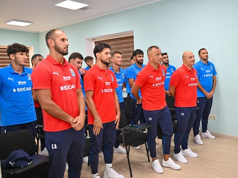 AFFA-nın baş katibi çimərlik futbolu üzrə milli üzvləri ilə görüşüb (fotolar)