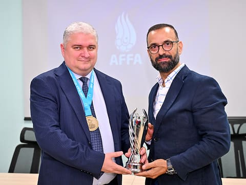 AFFA-nın baş katibi çimərlik futbolu üzrə milli üzvləri ilə görüşüb (fotolar)