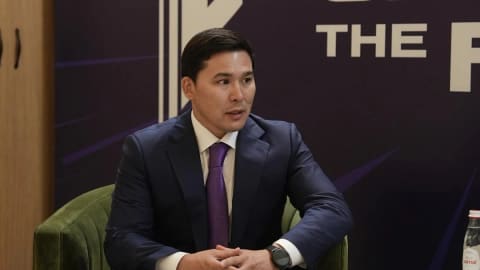 Fərid Qayıbov Astanada keçirilən beynəlxalq idman sammitində çıxış edib