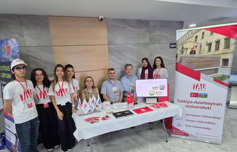 Ali təhsil müəssisələrinin sərgisi başa çatıb
