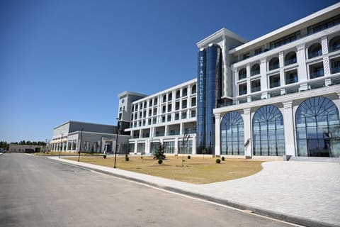 İssık-Kul gölünün sahilində “Baku Resort & Spa” mehmanxanasının açılışı olub  - YENİLƏNİB