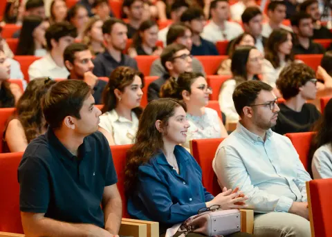 2026/2027-ci tədris ili üzrə Dövlət Proqramı qalibləri ilə görüş keçirilib