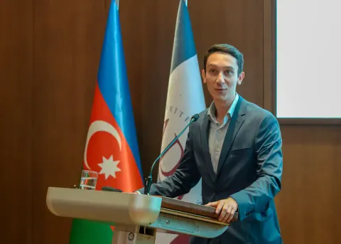 2026/2027-ci tədris ili üzrə Dövlət Proqramı qalibləri ilə görüş keçirilib