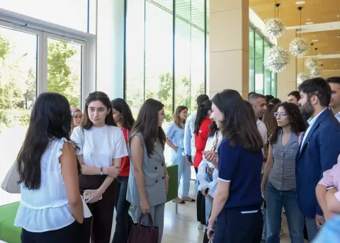 2026/2027-ci tədris ili üzrə Dövlət Proqramı qalibləri ilə görüş keçirilib