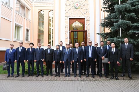 Ceyhun Bayramov Azərbaycanın Kiyevdəki səfirliyini ziyarət edib