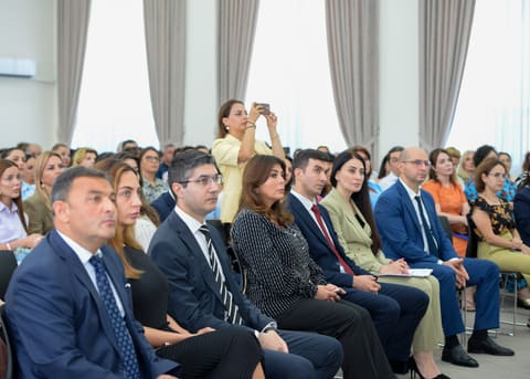 Özəl bağçaların nümayəndələri ilə maliyyələşmə müsabiqəsi ilə bağlı görüş keçirilib
