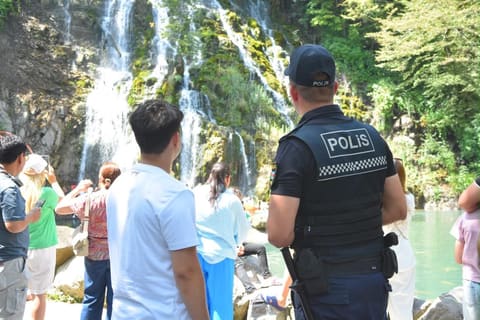 DİN: İstirahət zonalarında polisin fasiləsiz xidməti təşkil edilib
