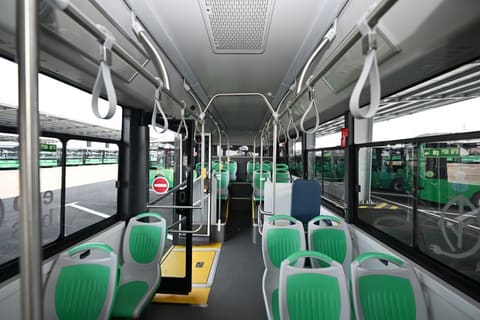 İlham Əliyev Naxçıvanda elektrik mühərrikli yeni avtobuslara baxıb, dəmir yolu infrastrukturunda aparılan yenidənqurma işləri ilə tanış olub  - YENİLƏNİB 2