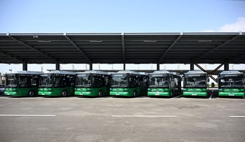 İlham Əliyev Naxçıvanda elektrik mühərrikli yeni avtobuslara baxıb, dəmir yolu infrastrukturunda aparılan yenidənqurma işləri ilə tanış olub  - YENİLƏNİB 2