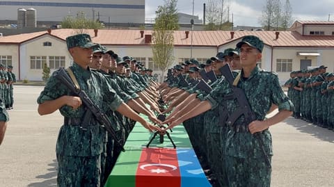 DSX-nin hərbi hissələrində gənc əsgərlərin andiçmə mərasimi keçirilib