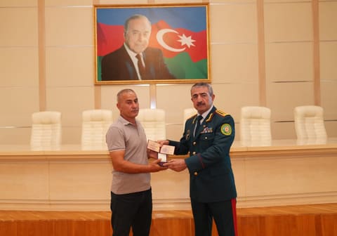 Azərbaycan Sərhəd Mühafizəsinin 107-ci ildönümü ərəfəsində şəhid ailələrinə ordenlər təqdim olunub