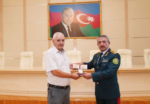 Azərbaycan Sərhəd Mühafizəsinin 107-ci ildönümü ərəfəsində şəhid ailələrinə ordenlər təqdim olunub