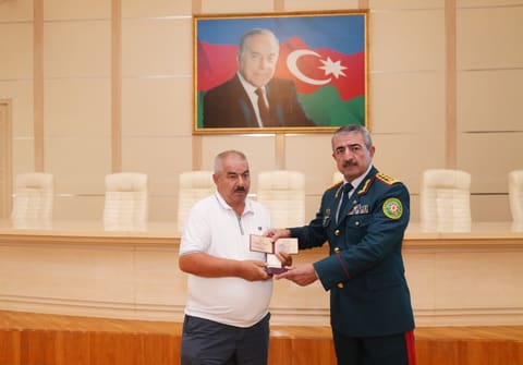Azərbaycan Sərhəd Mühafizəsinin 107-ci ildönümü ərəfəsində şəhid ailələrinə ordenlər təqdim olunub
