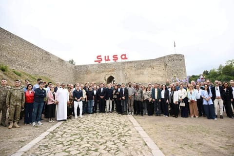 ABŞ-nin müvəqqəti işlər vəkilinin Xankəndi və Şuşa səfərindən paylaşım edilib- FOTO