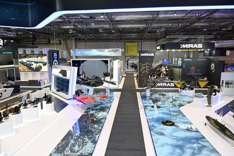 ADEX 2026-da yeni silah və hərbi texnikalar nümayiş olunur