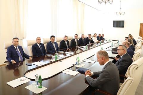 Anar Bayramov Səhiyyə Nazirliyinin kollektivinə təqdim olunub