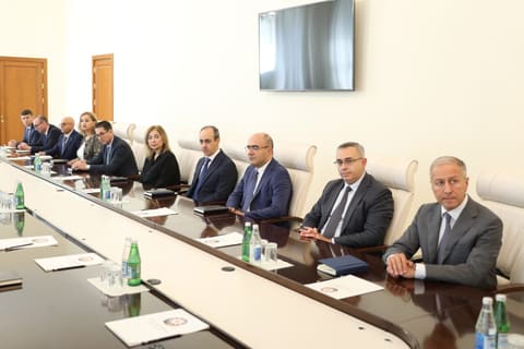 Anar Bayramov Səhiyyə Nazirliyinin kollektivinə təqdim olunub