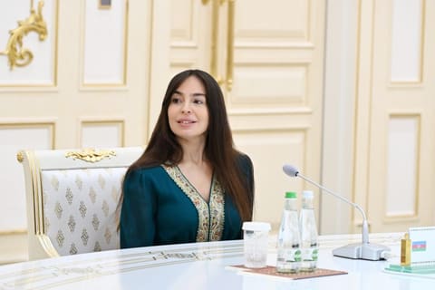 Aşqabadda Leyla Əliyevanın, Oğulcahan Atabayevanın və Saida Mirziyoyevanın üçtərəfli görüşü olub
