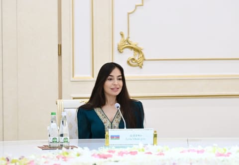 Aşqabadda Leyla Əliyevanın, Oğulcahan Atabayevanın və Saida Mirziyoyevanın üçtərəfli görüşü olub