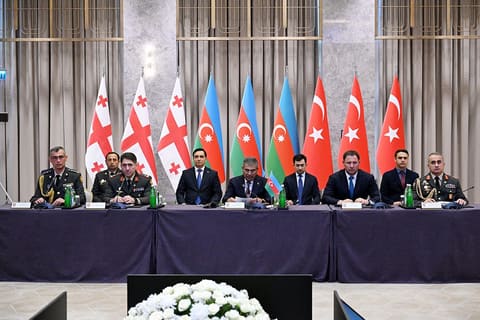 Azərbaycan, Gürcüstan və Türkiyə müdafiə nazirlərinin üçtərəfli görüşü keçirilib - VİDEO