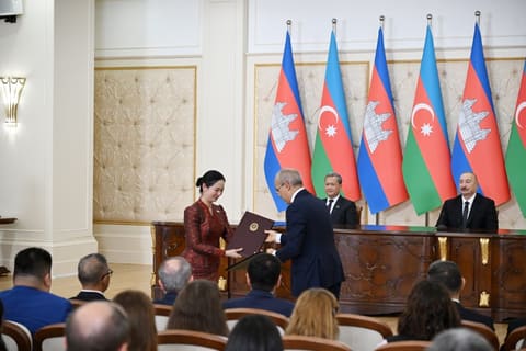 Azerbaijan, Cambodia exchange signed documents