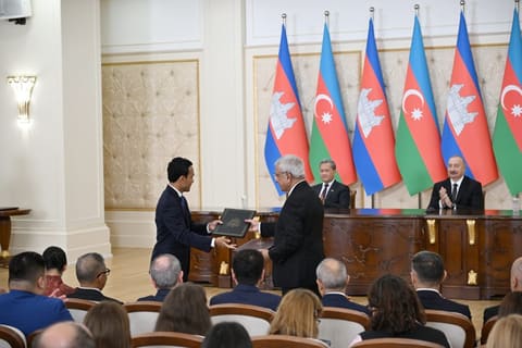 Azerbaijan, Cambodia exchange signed documents