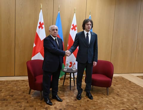 Azərbaycan və Gürcüstan Baş nazirlərinin təkbətək görüşü olub
