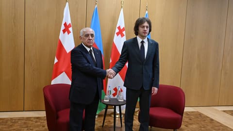 Azərbaycan və Gürcüstan Baş nazirlərinin təkbətək görüşü olub