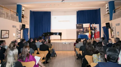 Azərbaycanın İspaniyadakı səfiri “Raia Diplomática”nın mükafatına layiq görülüb