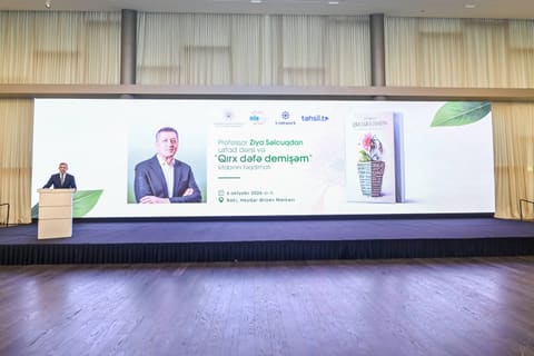 Bakıda professor Ziya Səlcuqun təhsil işçiləri üçün ustad dərsi keçirilib