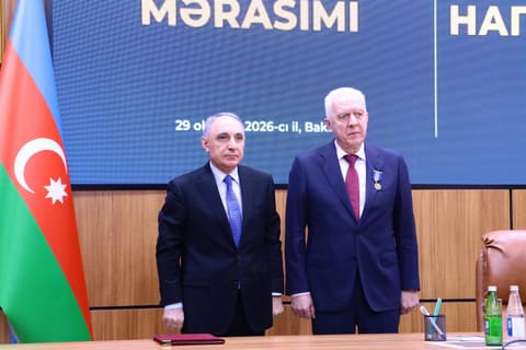 Baş prokuror Kamran Əliyev Rusiya Federasiyasının Baş prokuroru ilə görüşüb