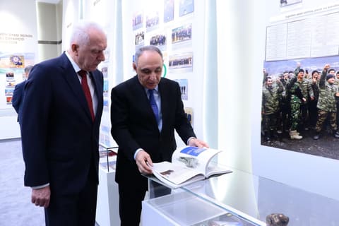 Baş prokuror Kamran Əliyev Rusiya Federasiyasının Baş prokuroru ilə görüşüb