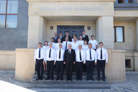 Baş prokuror Yasamal rayonunda vətəndaşları qəbul edib